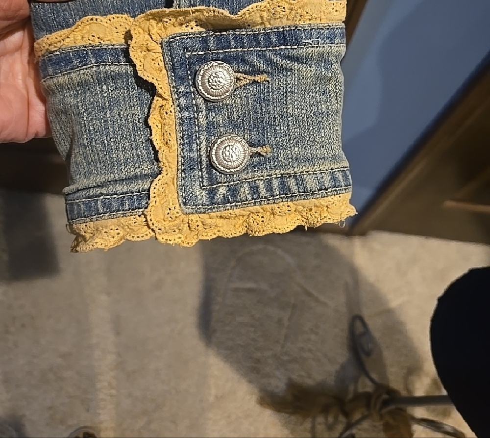 AMI Women's Denim Jacket with Cream Accents - Picture 5 of 5